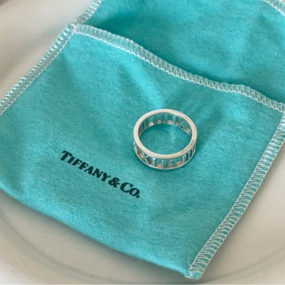 Tiffany & Co. Authentic Ring Classic Roman Numerals Band Sterling Silver Size 7 - Picture 5 of 7